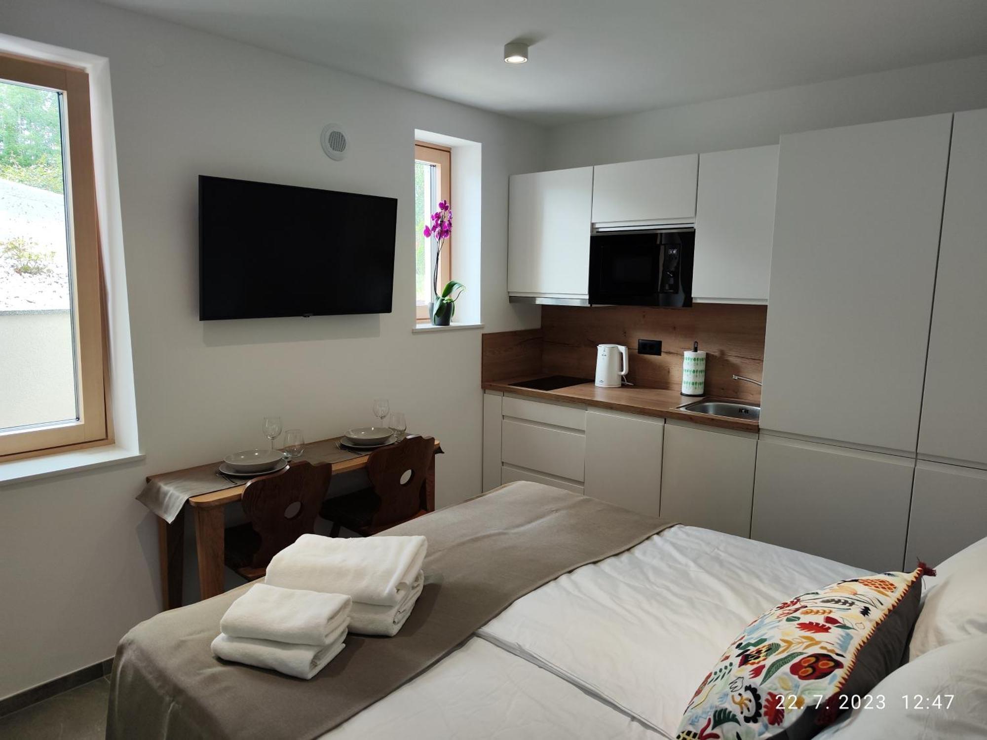 Apartament Lucka Bled Quiet Location, Free Bikes, Big Garden, Doctor Zewnętrze zdjęcie