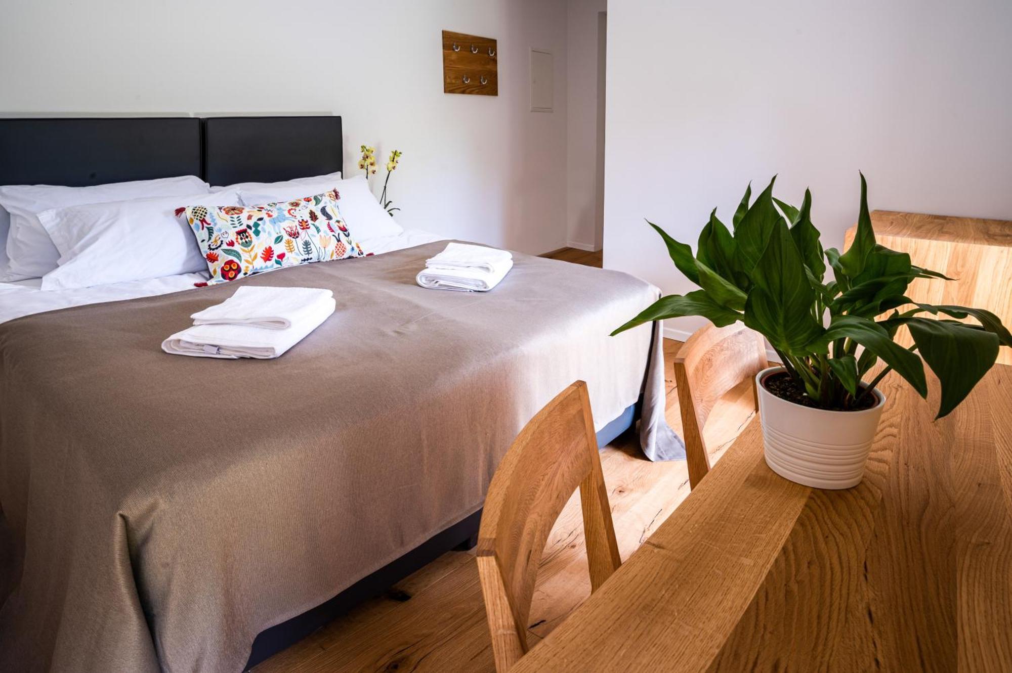 Apartament Lucka Bled Quiet Location, Free Bikes, Big Garden, Doctor Zewnętrze zdjęcie